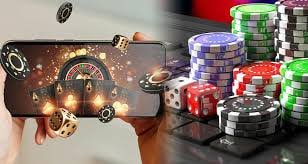 Layar bonus Hood vs Wolf menampilkan putaran gratis dengan pengganda dan simbol tambahan yang bersinar di platform zia slot